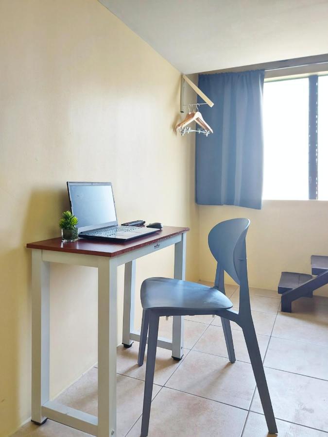 Airobedz Manila - A Value Hotel Exteriör bild