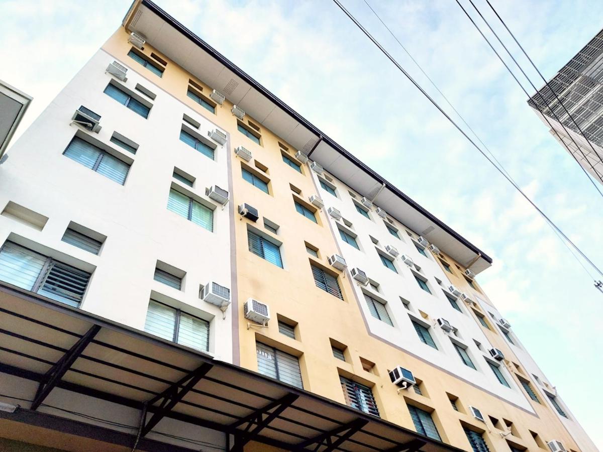 Airobedz Manila - A Value Hotel Exteriör bild