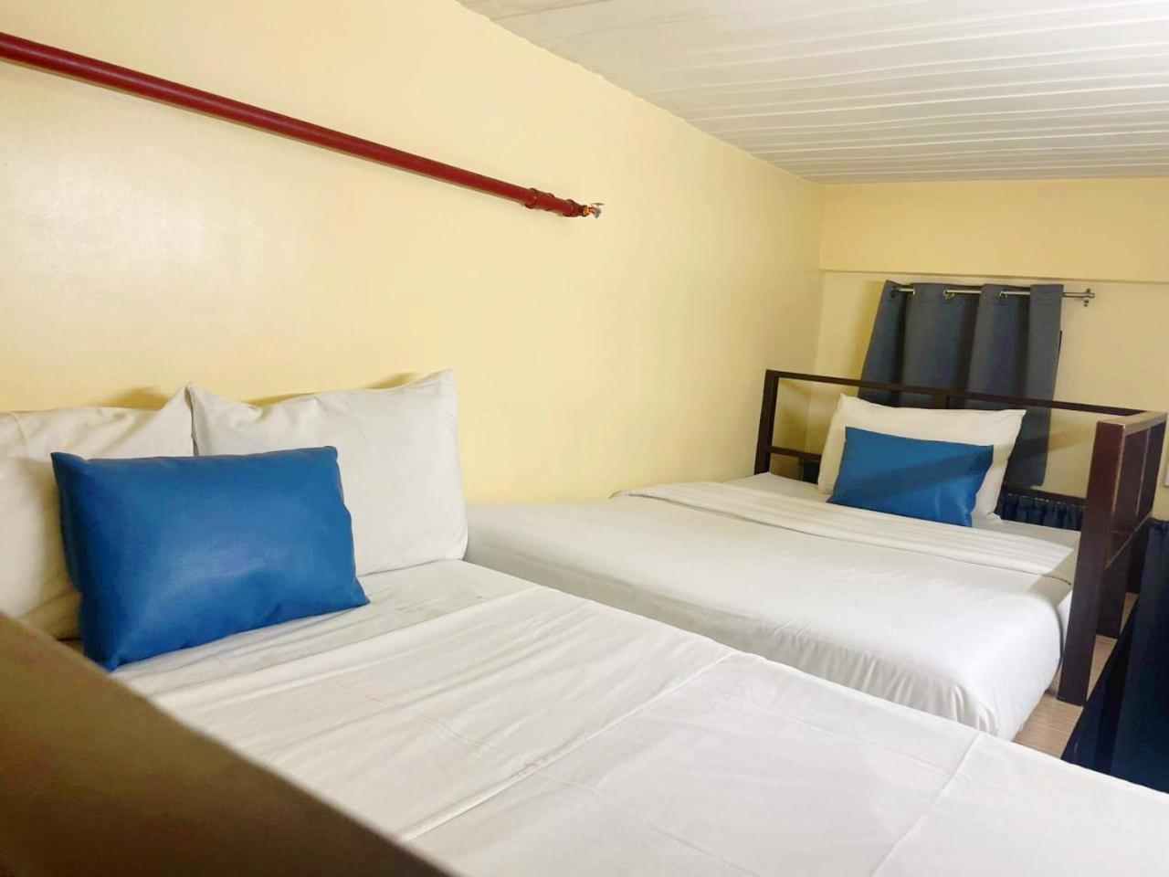 Airobedz Manila - A Value Hotel Exteriör bild